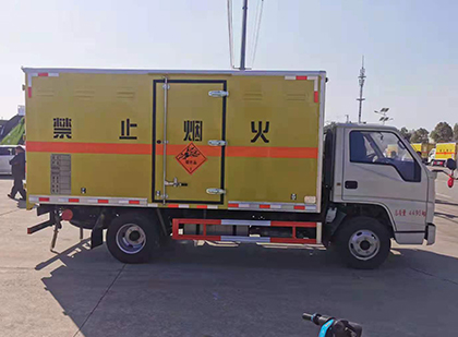 合作爆破器材运输车